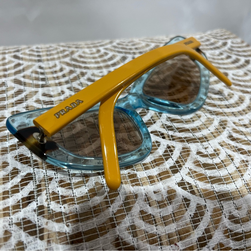 Prada PR 11VSF Sunglasses | Cat Eye Style | New with Sticker | No Box - Picture 10 of 11